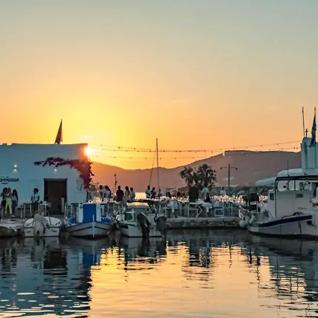 Heritage With Terrace In The Trendy Port Of Holiday home