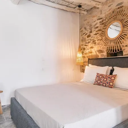 Heritage With Terrace In The Trendy Port Of * Naousa (Paros)