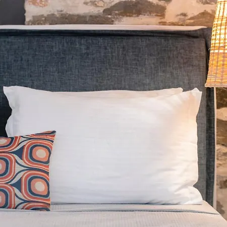 Hébergement de vacances Heritage With Terrace In The Trendy Port Of *