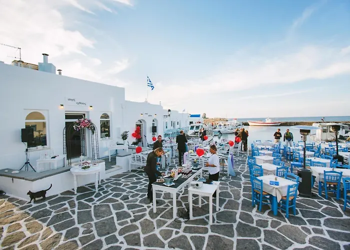 Hébergement de vacances Heritage With Terrace In The Trendy Port Of *