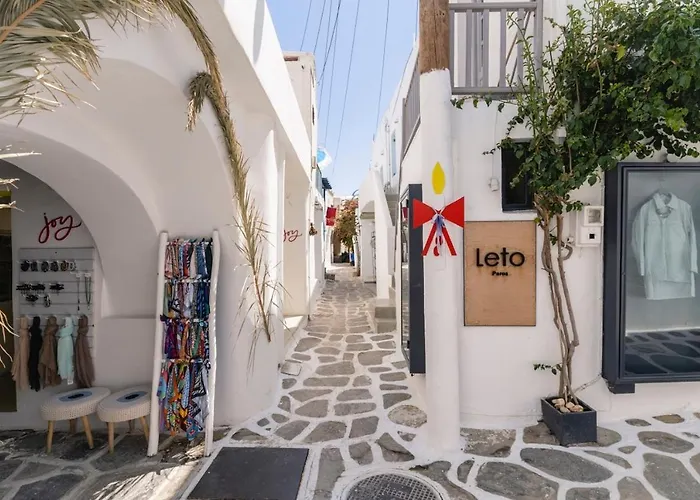 Heritage With Terrace In The Trendy Port Of Holiday home