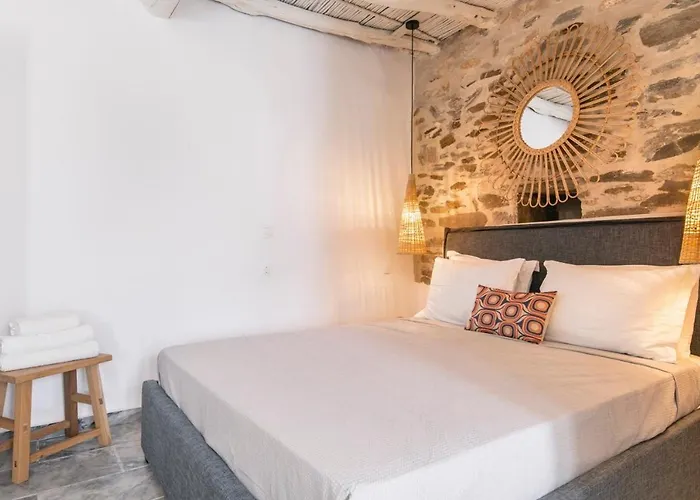 Heritage With Terrace In The Trendy Port Of * Naousa (Paros)